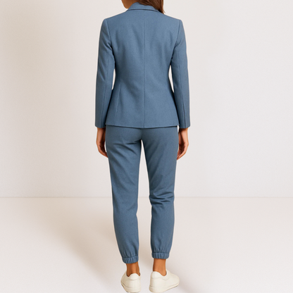 Monique | Modern elegance in a comfortable set