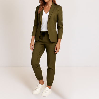 Monique | Modern elegance in a comfortable set