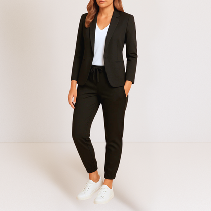 Monique | Modern elegance in a comfortable set